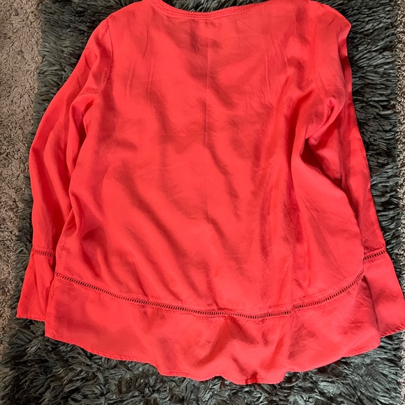 Women shirt - Picture 2 of 3